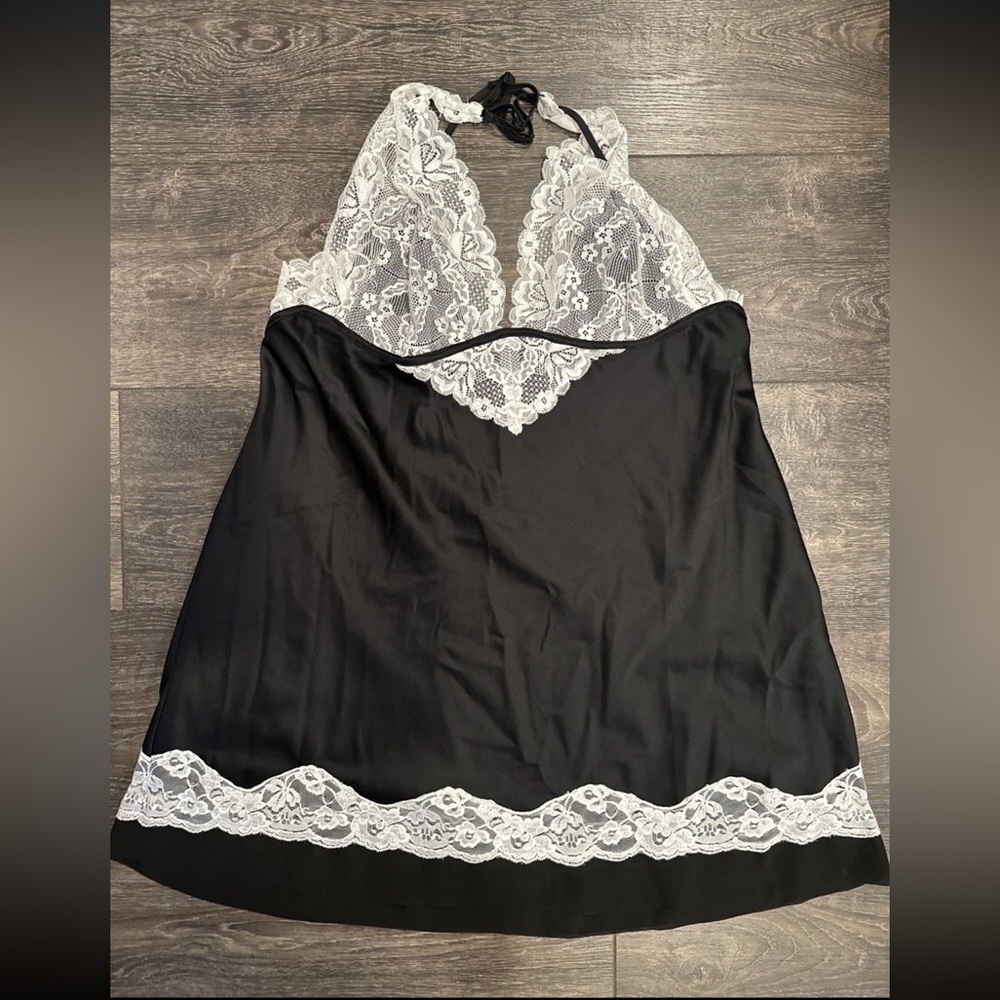 Jezebel Black Satin Chemise with White Lace Trim Nighttime Sleepwear size XL